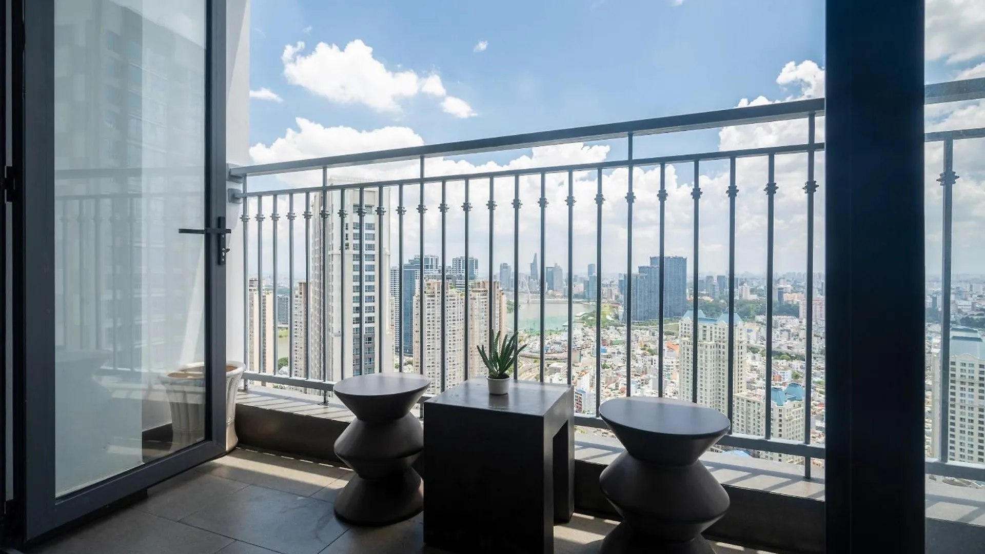 Isabelle Apartment Inside Landmark 81 Tower Ho Chi Minh City Vietnam