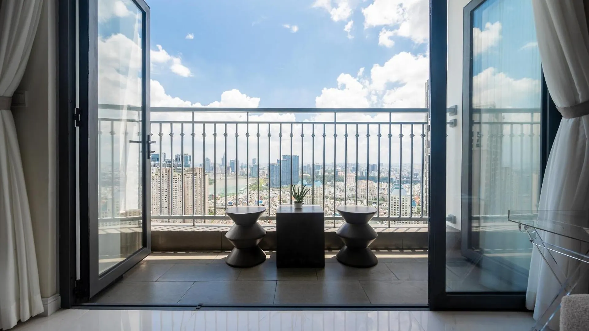 Isabelle Apartment Inside Landmark 81 Tower Ho Chi Minh City 0*,